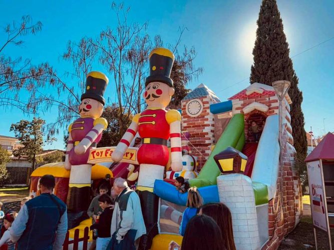 Hinchables navideños en Minas de Riotinto